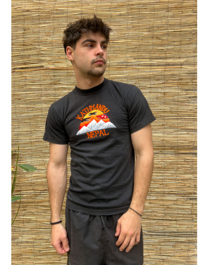 Vintage unisex T-shirt with embroidery S