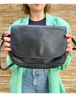 Vintage black leather bag 
