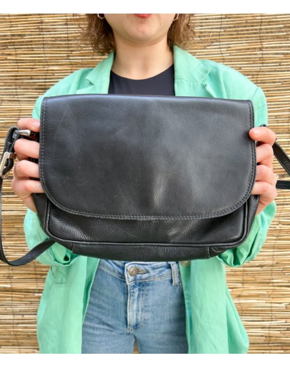 Vintage black leather bag 