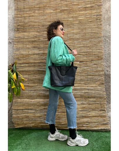 Vintage black leather bag 