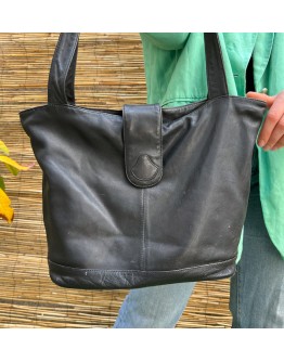 Vintage black leather bag 