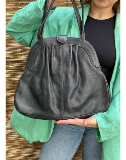 Vintage black leather bag 