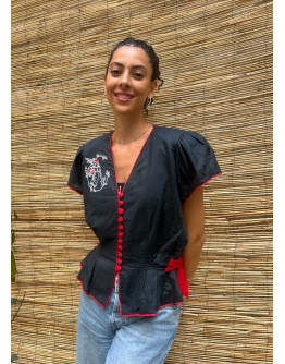 Vintage top with embroidery M