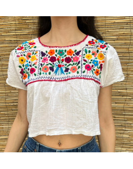 Vintage white top with embroidery M