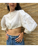 Vintage white top with embroidery M